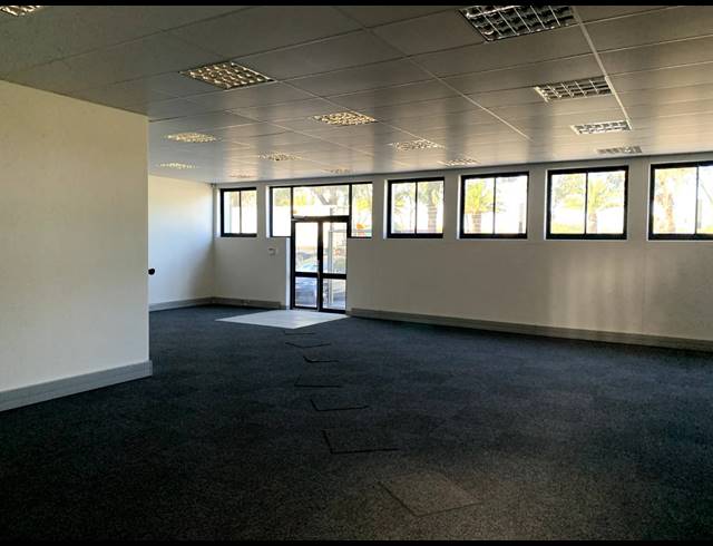 1,704M² FACTORY TO LET IN BEACONVALE